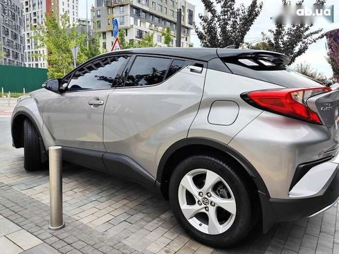 Toyota C-HR 2016 - фото 13