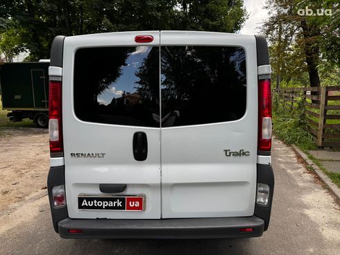 Renault Trafic 2010 белый - фото 8