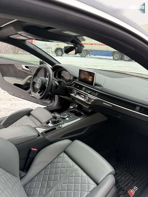 Audi S5 2018 - фото 25