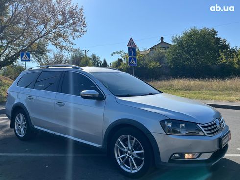 Volkswagen passat alltrack 2012 серый - фото 3