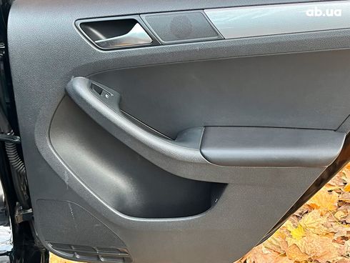 Volkswagen Jetta 2015 черный - фото 19