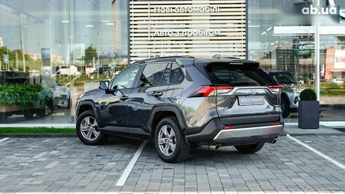 Toyota RAV4 2023 - фото 3