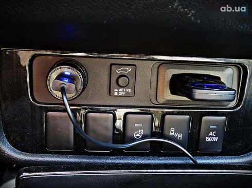 Mitsubishi Outlander 2017 - фото 18
