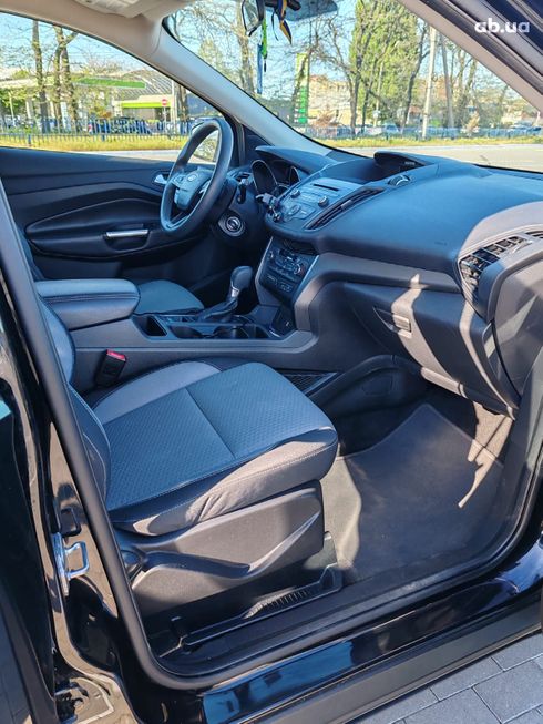 Ford Escape 2017 черный - фото 10