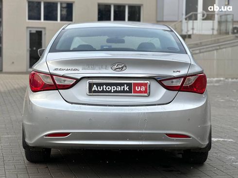 Hyundai Sonata 2012 серый - фото 31