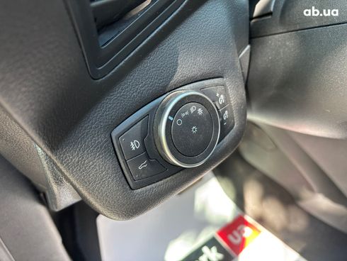Ford Escape 2018 серый - фото 18