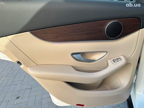 Mercedes-Benz GLC-Класс 2021 белый - фото 28