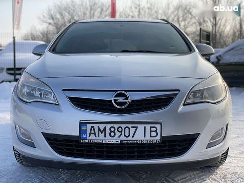 Opel Astra 2011 - фото 4