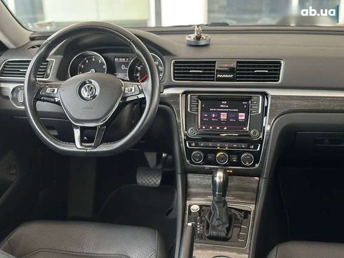 Volkswagen Passat 2018 - фото 23