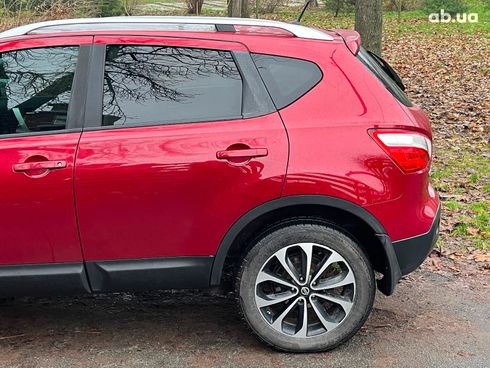 Nissan Qashqai 2012 красный - фото 7