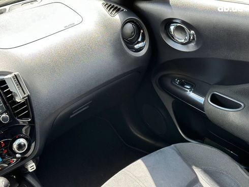 Nissan Juke 2017 красный - фото 10