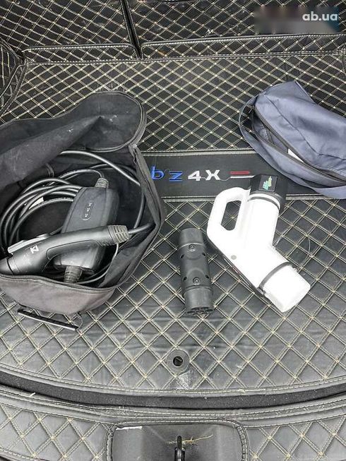 Toyota bZ 2023 - фото 14