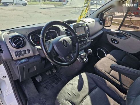 Renault Trafic 2015 - фото 17