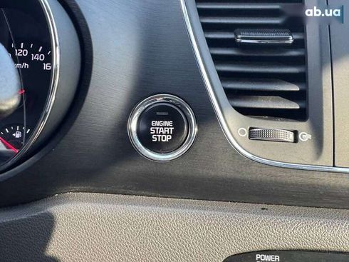 Kia Carnival 2016 - фото 13