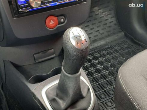 Renault Clio 2012 - фото 23