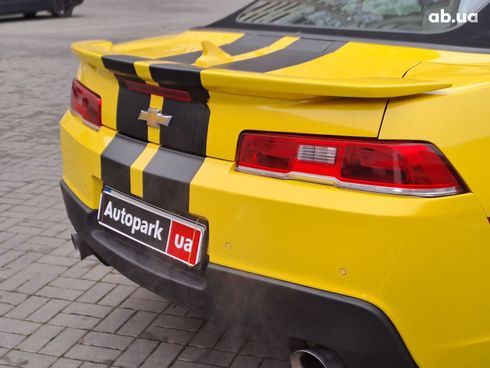 Chevrolet Camaro 2013 желтый - фото 3