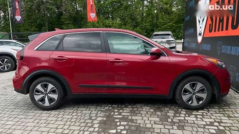 Kia Niro 2017 - фото 11