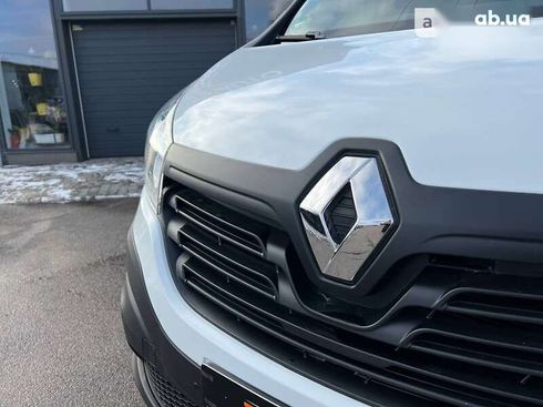Renault Trafic 2019 - фото 11