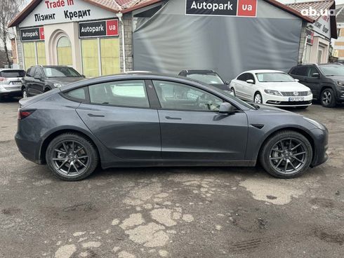 Tesla Model 3 2023 серый - фото 5