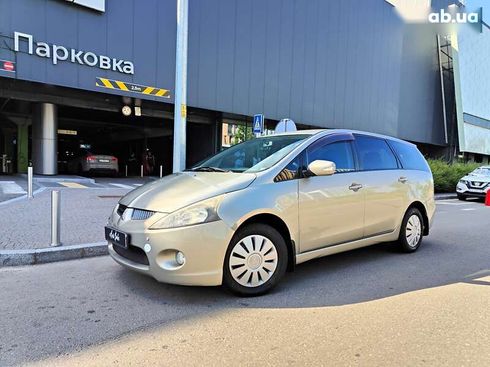 Mitsubishi Grandis 2007 - фото 9