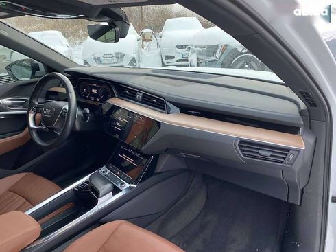 Audi Q8 e-tron 2023 - фото 8