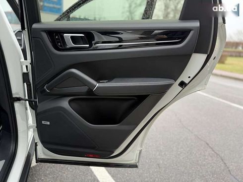 Porsche Cayenne 2020 - фото 30