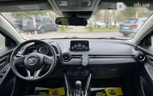 Toyota Yaris 2016 - фото 11