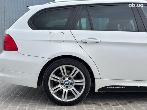 BMW 3 серия 2010 белый - фото 10