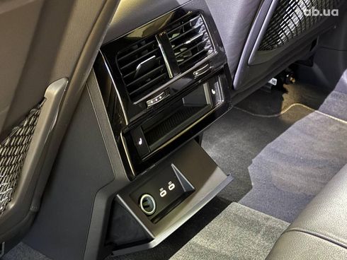 Volkswagen Touareg 2021 коричневый - фото 26