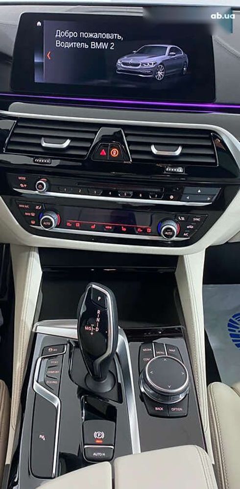 BMW 5 серия 2017 - фото 23