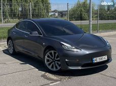 Продаж вживаних Tesla Model 3 - купити на Автобазарі