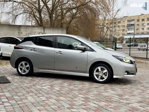 Nissan Leaf 2020 - фото 8