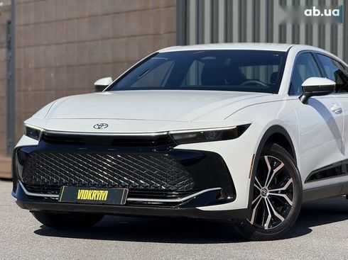 Toyota Crown 2024 - фото 3