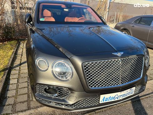 Bentley Bentayga 2021 - фото 25