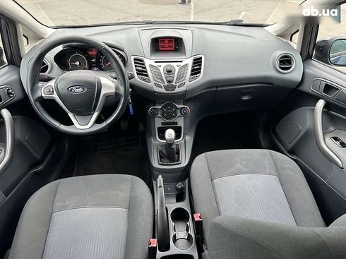 Ford Fiesta 2011 - фото 30