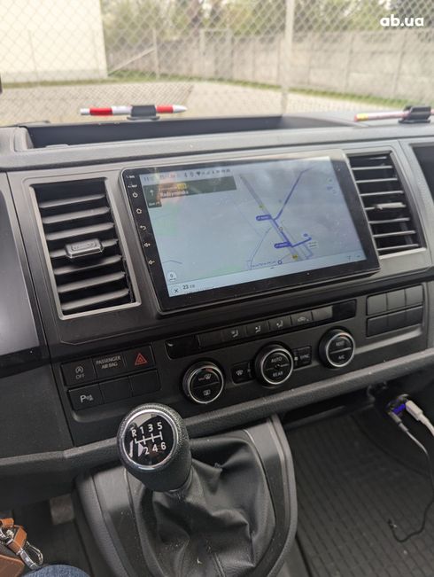 Volkswagen Caravelle 2016 фиолетовый - фото 4
