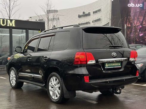 Toyota Land Cruiser 2013 - фото 8