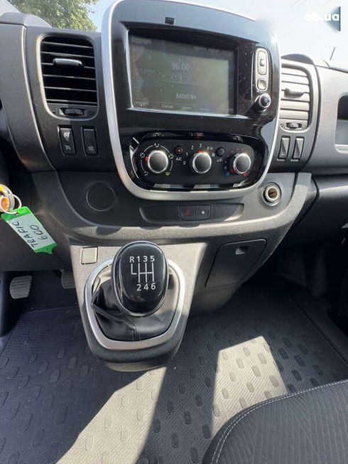 Renault Trafic 2019 - фото 20