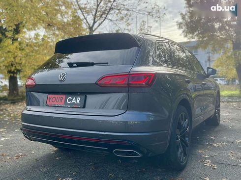 Volkswagen Touareg 2022 - фото 24