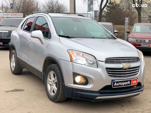 Chevrolet Trax 2016 серый - фото 3