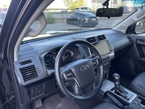 Toyota Land Cruiser Prado 2023 - фото 23
