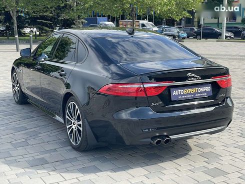 Jaguar XF 2016 - фото 25