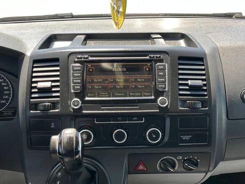 Volkswagen Transporter 2014 коричневый - фото 21