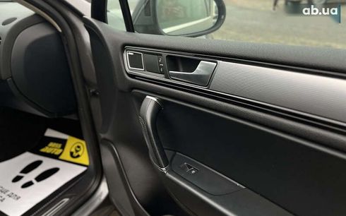 Volkswagen Touareg 2017 - фото 21