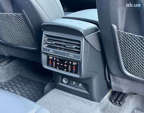 Audi Q7 2021 - фото 23