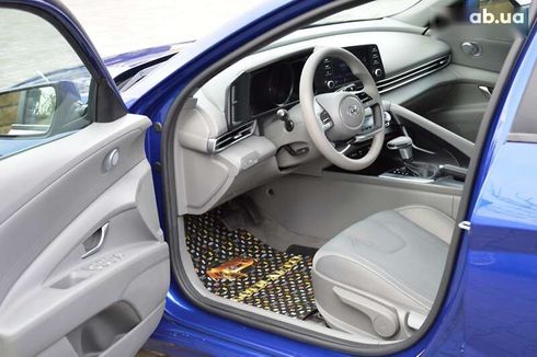 Hyundai Elantra 2021 - фото 19