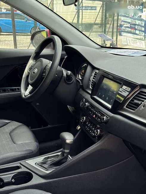 Kia Niro 2017 - фото 18