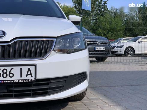 Skoda Fabia 2017 - фото 10