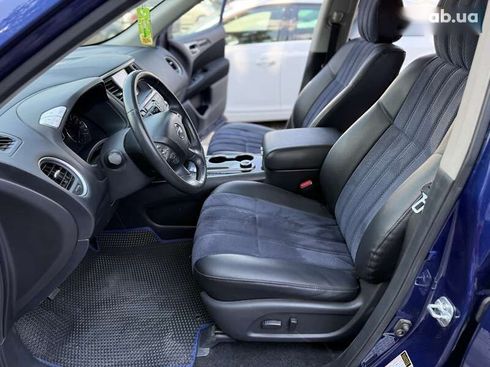 Nissan Pathfinder 2016 - фото 15