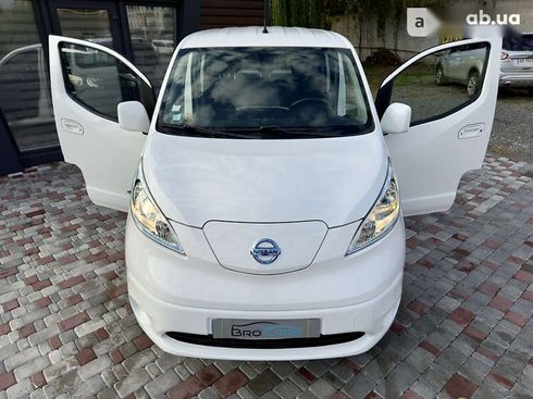 Nissan e-NV200 2017 - фото 11